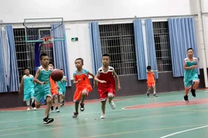 有专门教小孩子打蓝球地方吗,篮球培训
